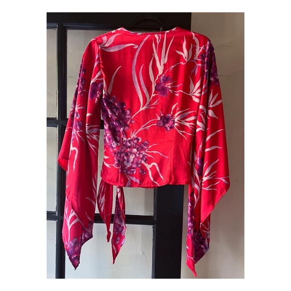 Sheri Bodell Pure Silk Bell Sleeve Blouse - Picture 2 of 5